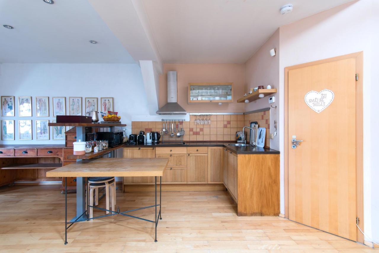 Apartment Neratovice Luaran gambar