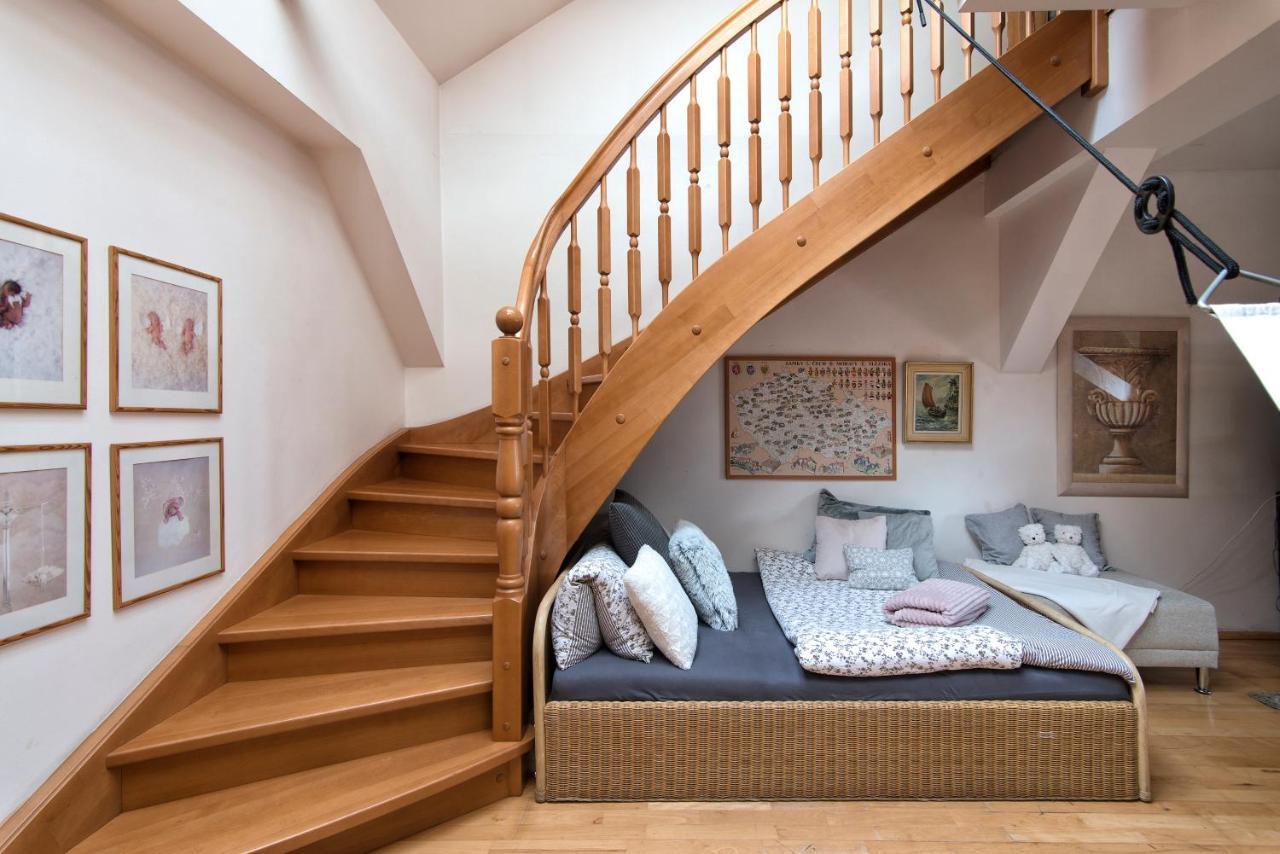 Apartment Neratovice Luaran gambar