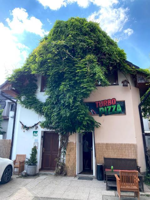 Apartment Neratovice Luaran gambar